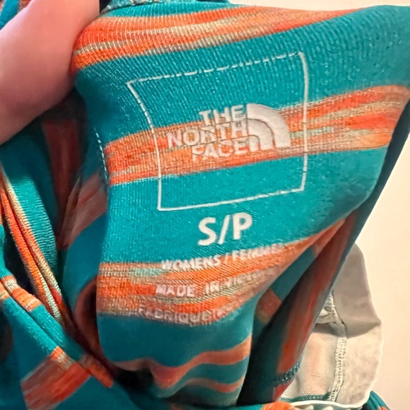 Women’s The North Face Workout Tank Top - Picture 3 of 3